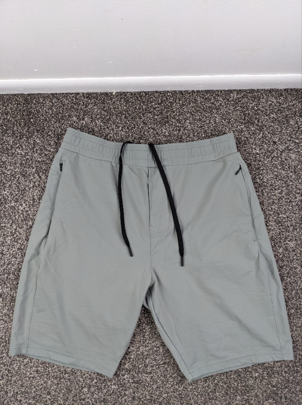 Men's Athletic Drawstring Shorts in Gray - Performance Comfort